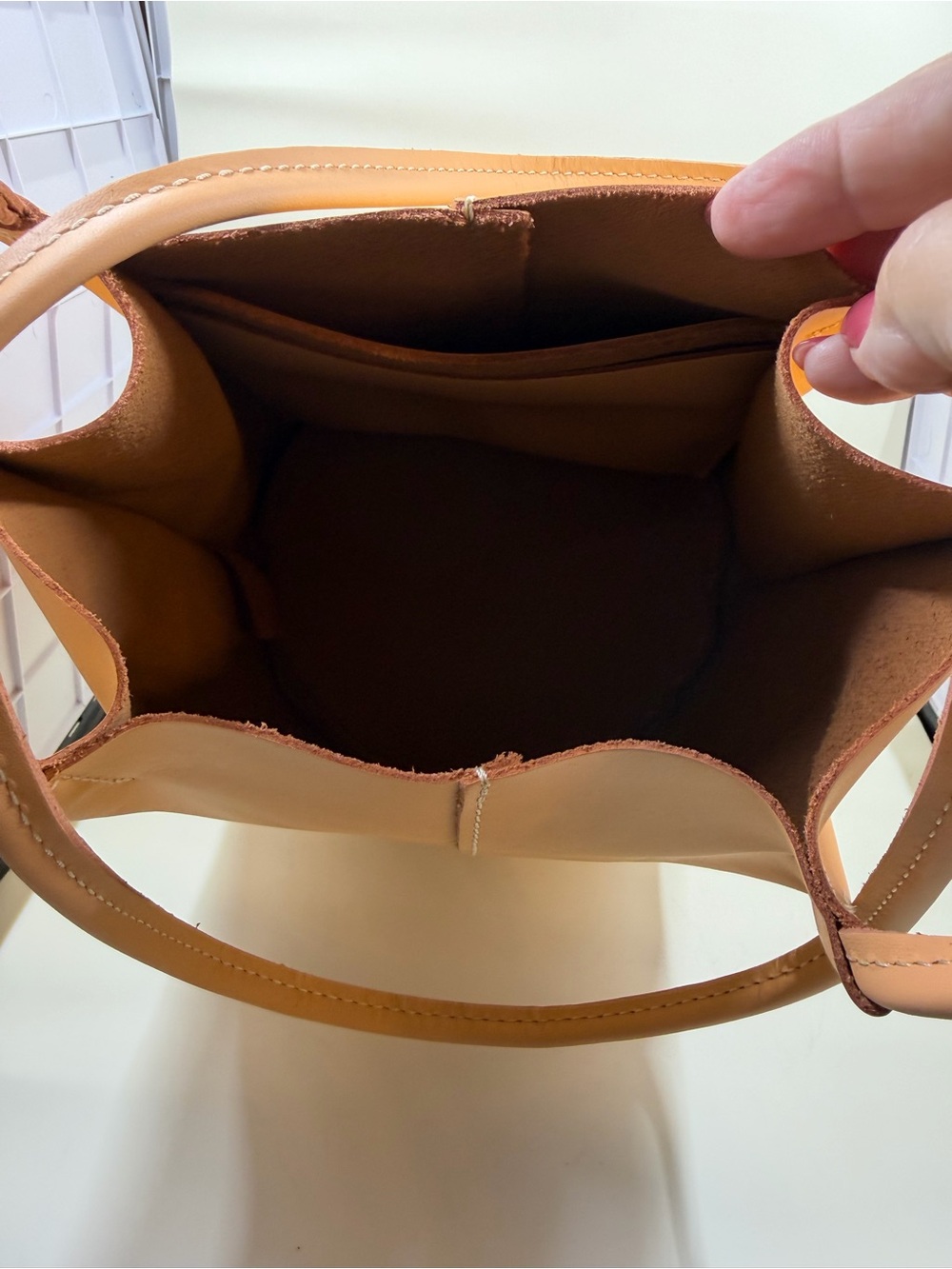 Portland Leather Devan Bucket Tote - Mamey (it's like a creamsicle) - Picture 5 of 8